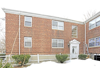 160-32 75th Rd in Flushing, NY - Building Photo - Building Photo