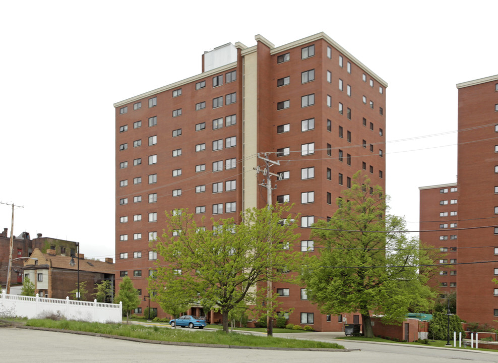 Homestead Apartments in Homestead, PA - Foto de edificio