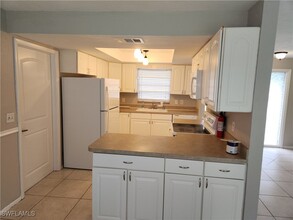 1666 S Hermitage Rd in Ft. Myers, FL - Building Photo - Building Photo