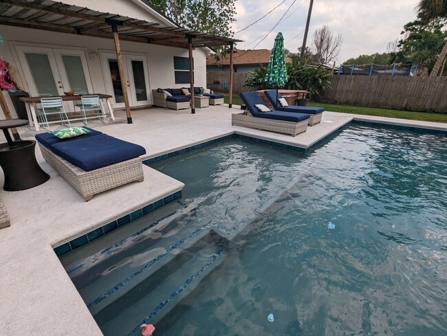 property at 2859 School Dr NE