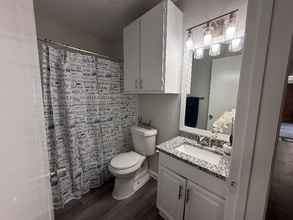 737 W Mayfield Blvd in San Antonio, TX - Building Photo - Building Photo