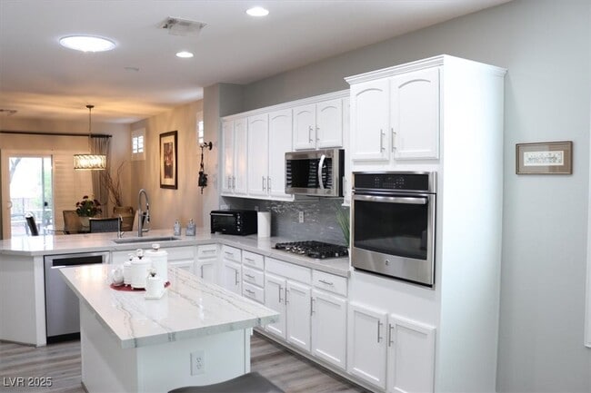 2306 Valley Cottage Ave in Henderson, NV - Building Photo - Building Photo