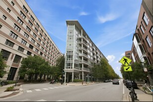 845 N Kingsbury St, Unit 514 in Chicago, IL - Building Photo