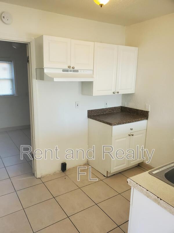 property at 827 Paris Ave S