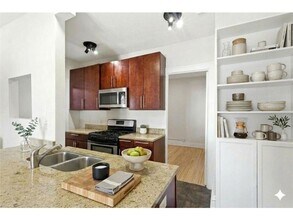 2881 Irving Ave S in Minneapolis, MN - Foto de edificio - Building Photo