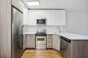 Park Towers South in New York, NY - Building Photo