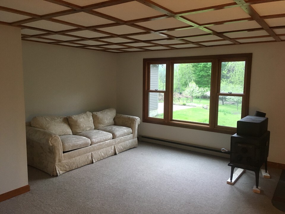 56 London Rd, Unit Westmoreland Apartment in Westmoreland, NH - Building Photo