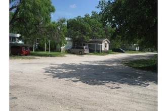 Beeville Mobile Park in Beeville, TX - Building Photo - Other