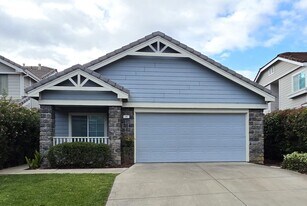 1067 Feather Cir in Clayton, CA - Building Photo