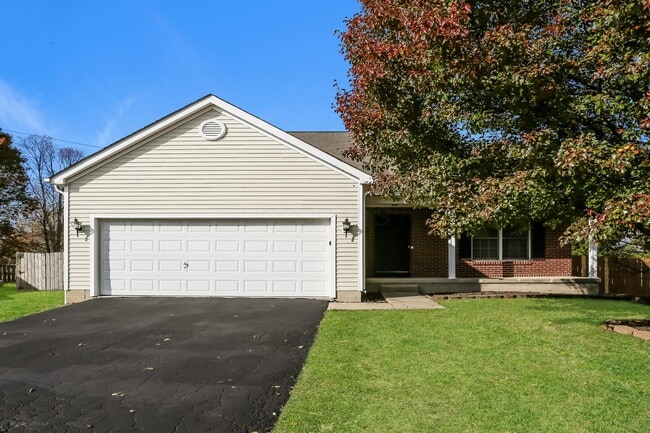 2025 Santuomo Ave in Grove City, OH - Building Photo - Building Photo