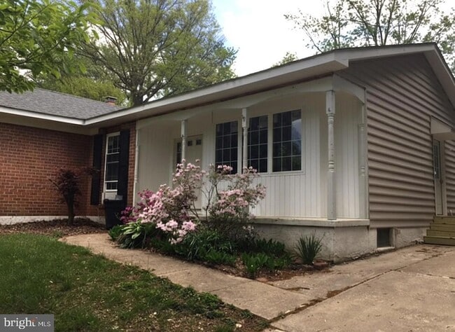 1516 Cedarwood Dr in Bel Air, MD - Foto de edificio - Building Photo