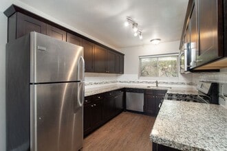 1333 E Thomas Rd in Phoenix, AZ - Building Photo - Building Photo