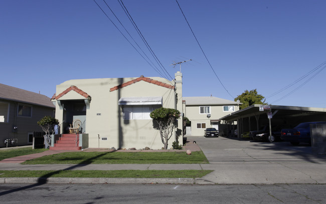 244 Harlan St in San Leandro, CA - Building Photo - Building Photo