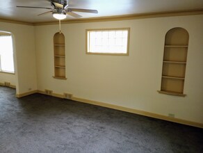 7800 S Yates Blvd in Chicago, IL - Building Photo - Building Photo