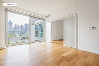 547 W 47th St in New York, NY - Building Photo - Building Photo