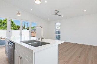 15912 Vose St in Van Nuys, CA - Building Photo - Building Photo