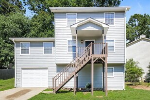 3756 Cherokee Overlook Dr in Canton, GA - Building Photo