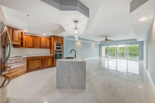 1645 Pinellas Bayway S in St. Petersburg, FL - Building Photo