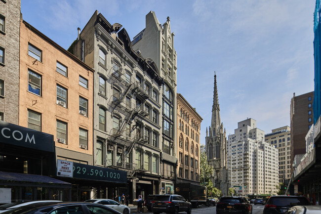 810 Broadway in New York, NY - Foto de edificio - Building Photo