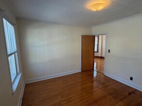 23 Ashland St, Unit 1 in Malden, MA - Building Photo - Building Photo