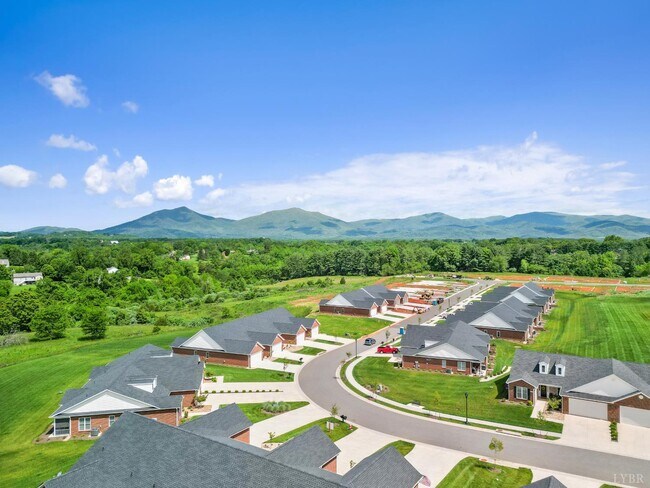 174 Villa Oak Cir in Bedford, VA - Building Photo - Building Photo