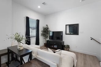 4615 INDIE HEIGHTS Ln in Houston, TX - Building Photo - Building Photo
