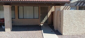 272 W Viola St in Casa Grande, AZ - Building Photo