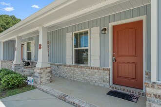 8060 Graves Rd in Pensacola, FL - Building Photo - Building Photo