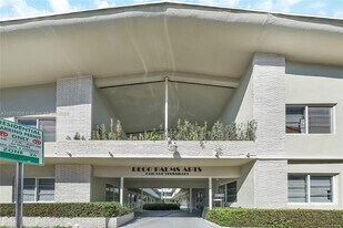 6930 Rue Versailles Dr in Miami Beach, FL - Building Photo