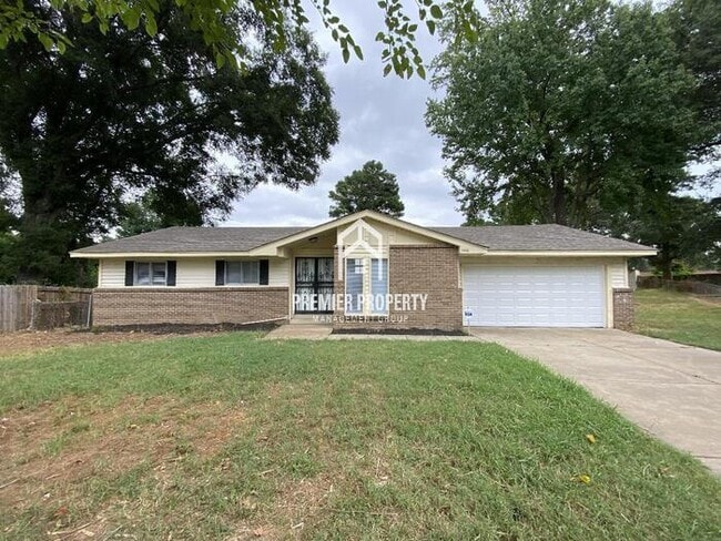 property at 2466 Dalebrook Cove