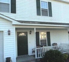 344 Winners Cir S in Jacksonville, NC - Building Photo