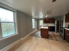 2071 Tulpehocken Rd in Wyomissing, PA - Foto de edificio - Building Photo