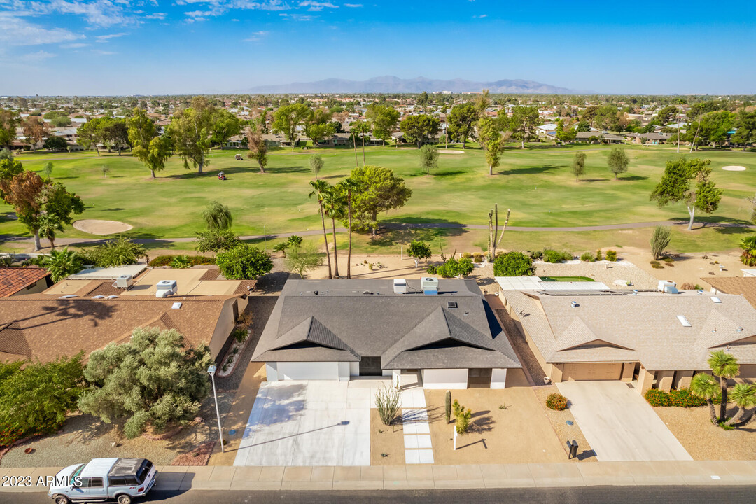 20818 125th Ave in Sun City West, AZ - Foto de edificio