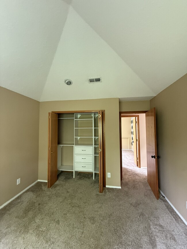 19584 SW Jessica Ct in Beaverton, OR - Building Photo - Building Photo