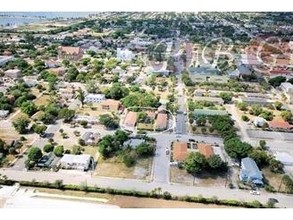 Henrietta Villas in West Palm Beach, FL - Building Photo - Other