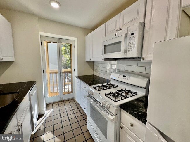 2148 Green St in Philadelphia, PA - Building Photo - Building Photo