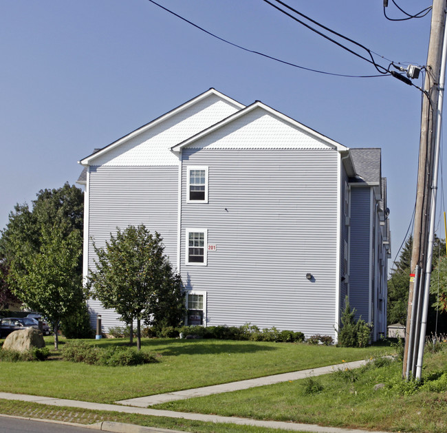 YoungBlood Housing Dev in Spring Valley, NY - Building Photo - Building Photo