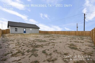 1511 Unity Dr in Mercedes, TX - Building Photo - Building Photo