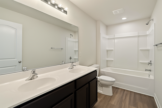 13416 Alpine Dr, Unit Bedroom #5 in Charlotte, NC - Building Photo - Building Photo