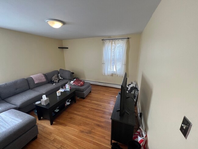 639 Somerville Ave, Unit 2
