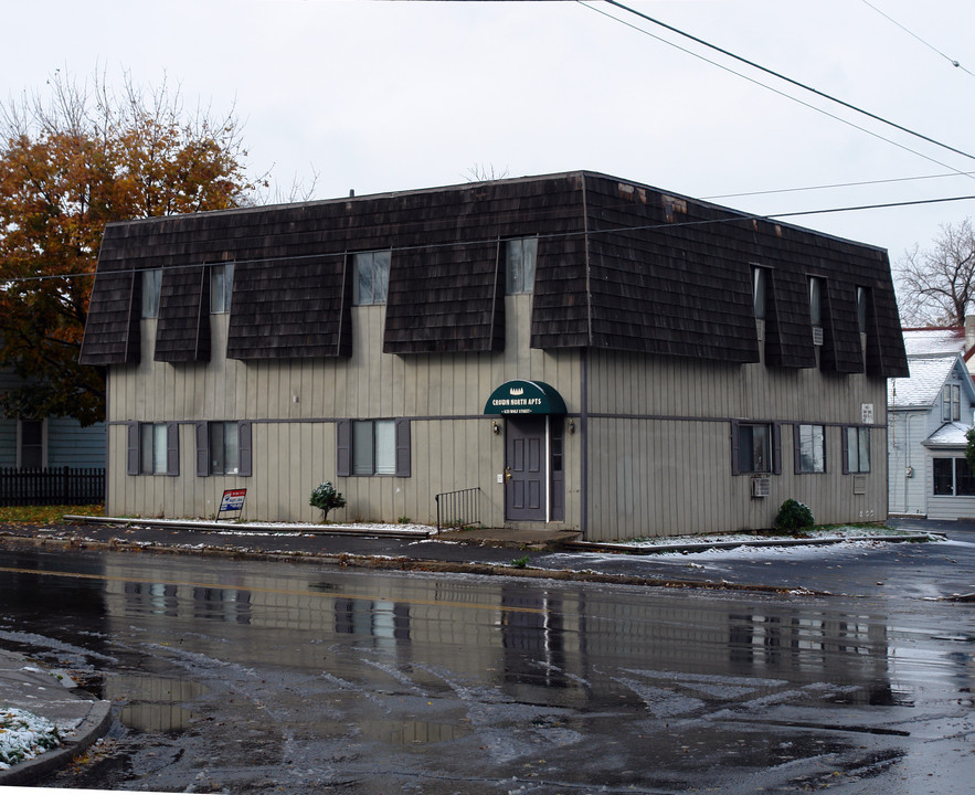 Crown Hill Apartments in Syracuse, NY - Foto de edificio