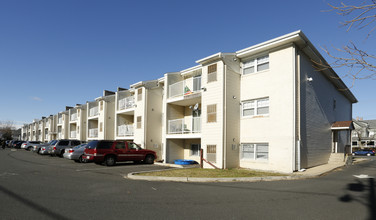 Ocean View Terrace in Asbury Park, NJ - Foto de edificio - Building Photo