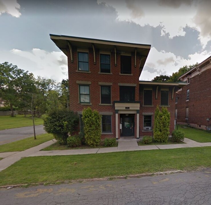 332 Blandina St in Utica, NY - Building Photo