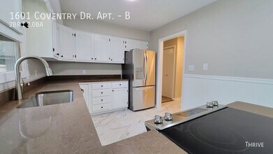 1601 Coventry Dr in Champaign, IL - Building Photo - Building Photo