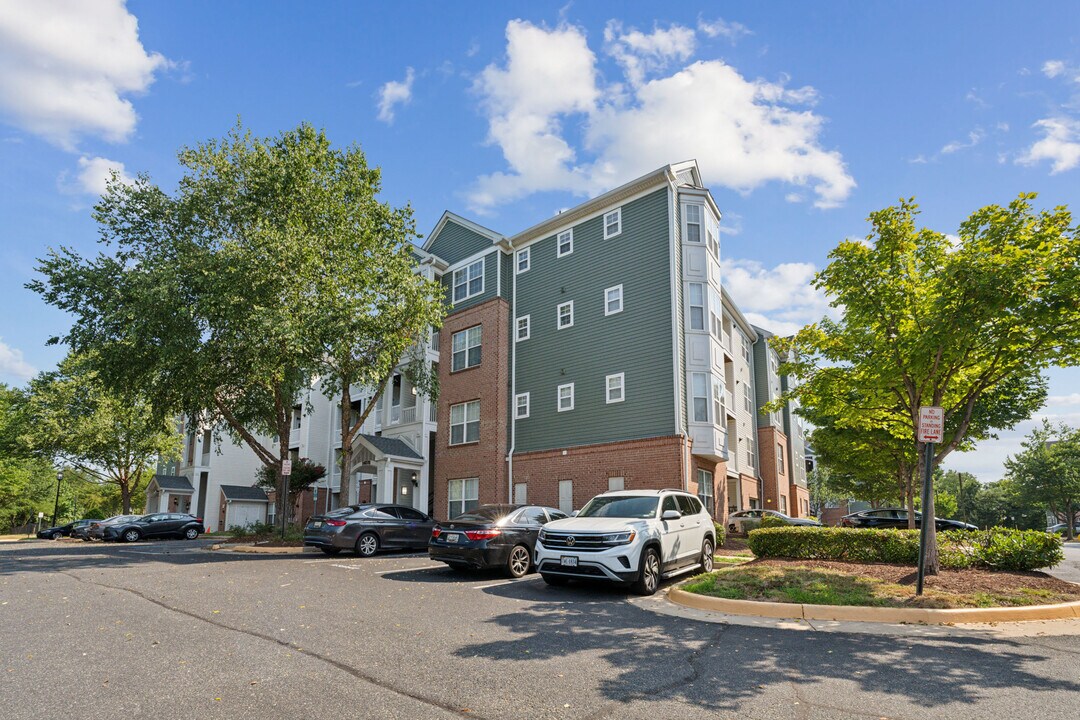 Riverside Station in Woodbridge, VA - Building Photo