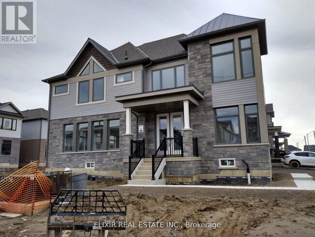 3 Weylie St in Hamilton, ON - Building Photo - Building Photo