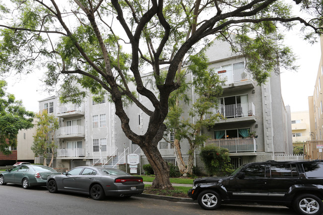 1866 Greenfield Ave in Los Angeles, CA - Building Photo - Building Photo