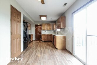 1279 Blue Heron Ln in Greenwood, IN - Foto de edificio - Building Photo