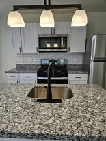 7755 S Chapel St in Midvale, UT - Building Photo