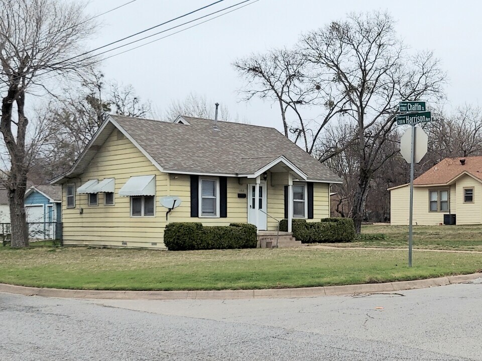 1703 Chaffin St in Sherman, TX - Building Photo